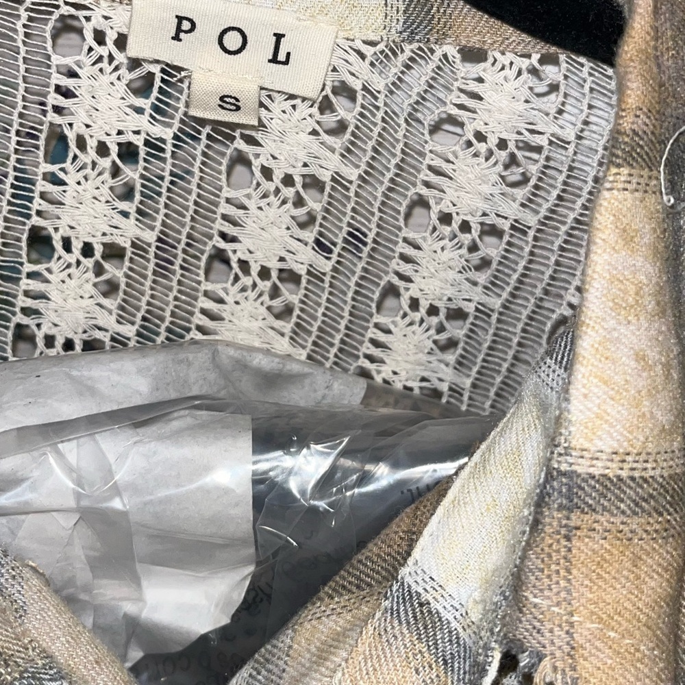 POL S Beige and Cream Plaid Shirt with Lace - Picture 5 of 7